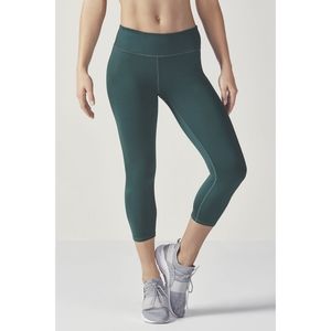 Fabletics Mid-Rise Powerhold Capri